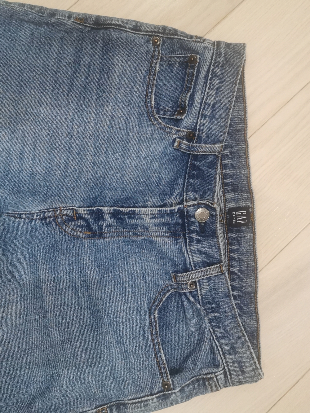 GAP Women's Medium Blue Straight Leg Jeans - Picture 2 of 6